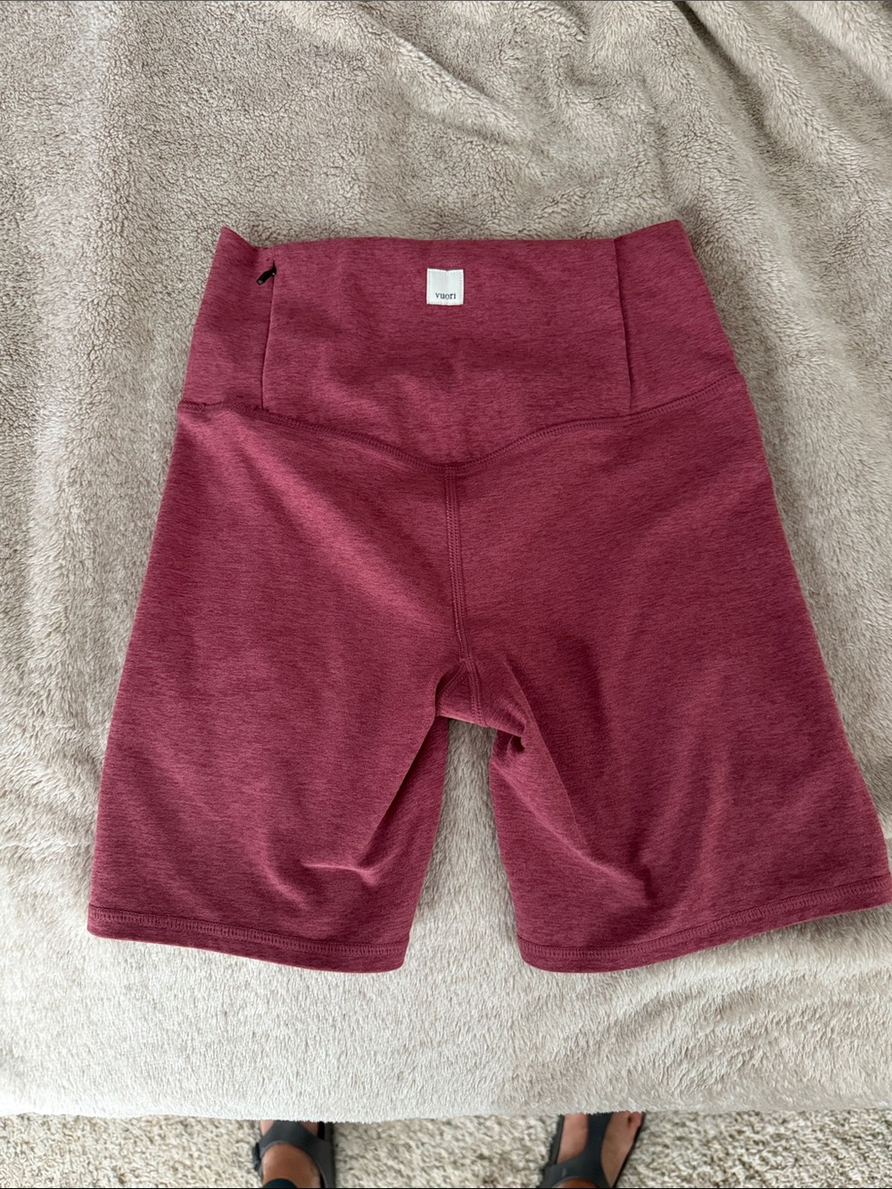 Vuori Women's High-Rise Bike Shorts in Wine XS